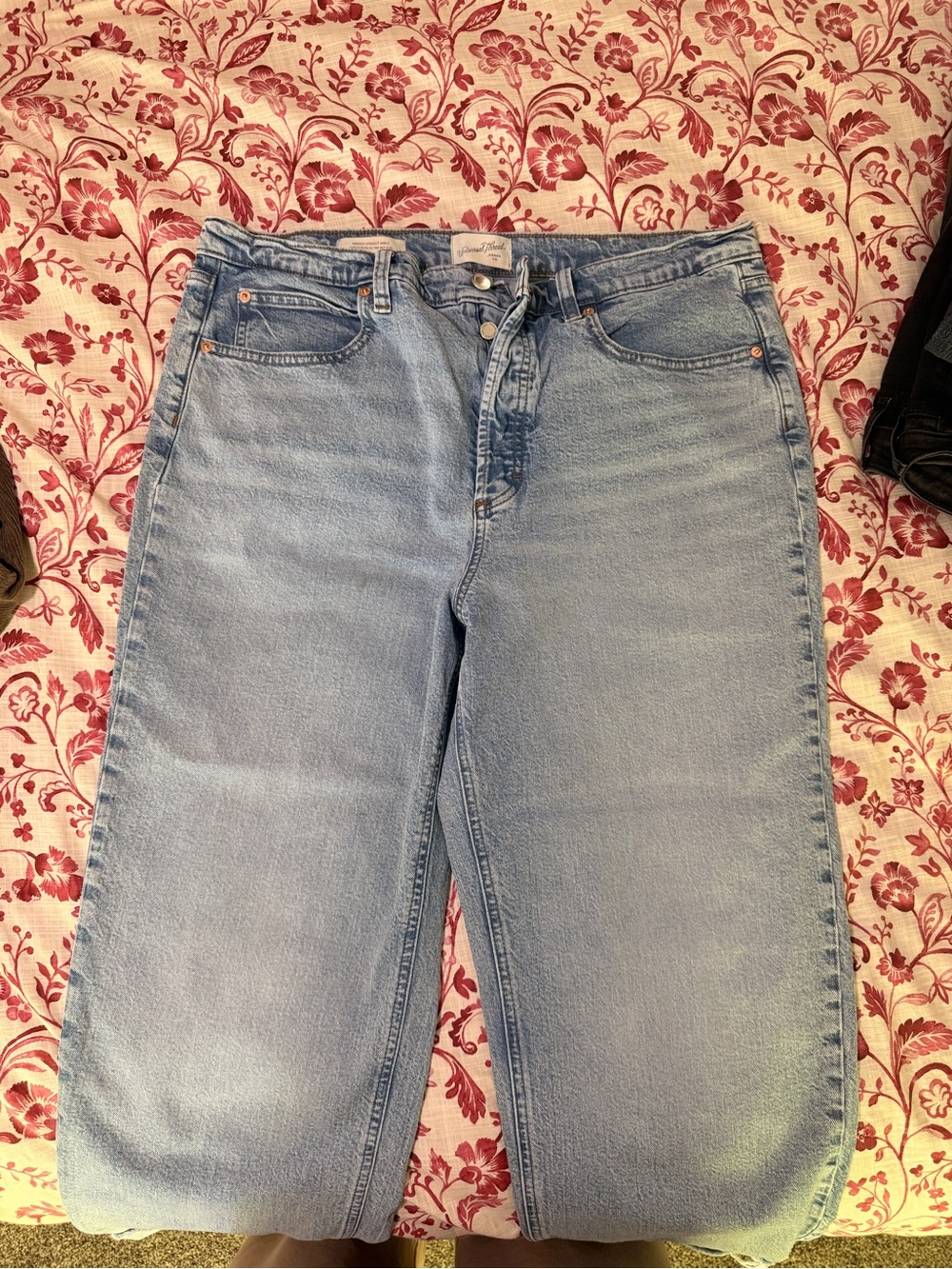 Women’s High-Waist Crop Jeans